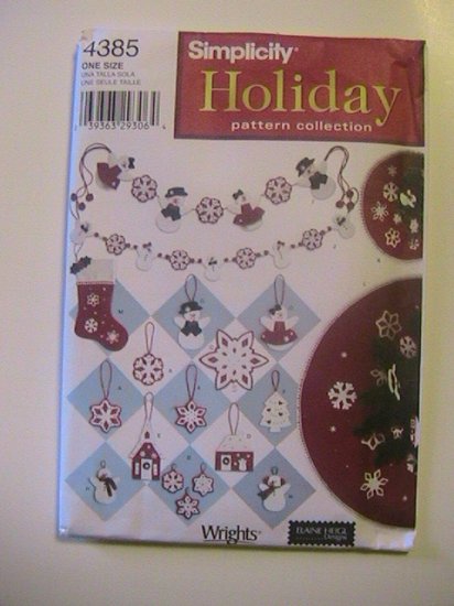 Simplicity Holiday Sewing Pattern Collection, 4385, Swag, treeskirt,Ornaments,Stocking