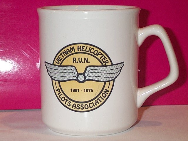 VIETNAM HELICOPTER PILOTS ASSOCIATION mug R.V.N. coffee tea USA military 1961-1975