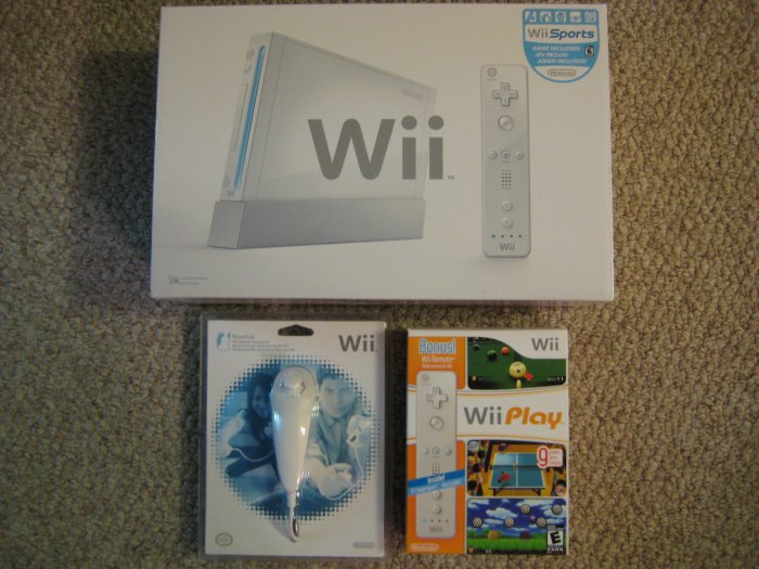 @@NEW NINTENDO WII CONSOLE + 14 Games + 4 Controllers@@