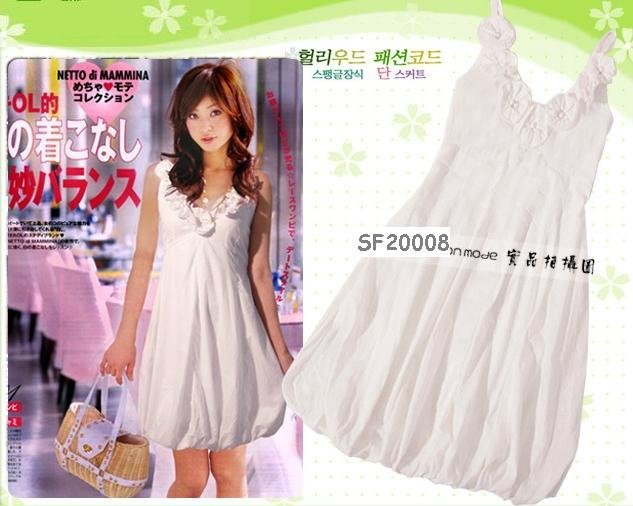 eBeauty*20008 - White Korean Pretty Strapless Puffy Dress (with little blossoms décor on top)