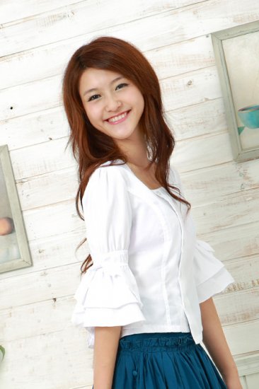 eBeauty*8209– White Special Design korean blouse with ribbon