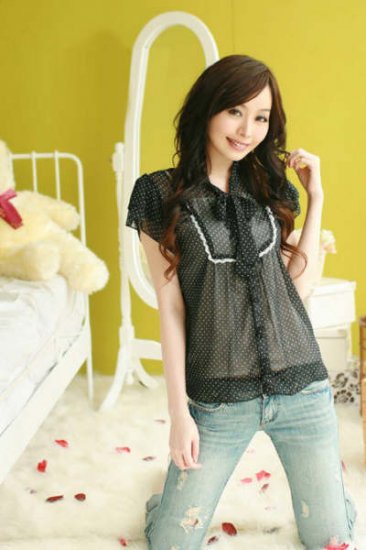 NEW ARRIVAL eBeauty*338678 Black Dotted sweet Korean Blouse (2pc - white inner wear included)