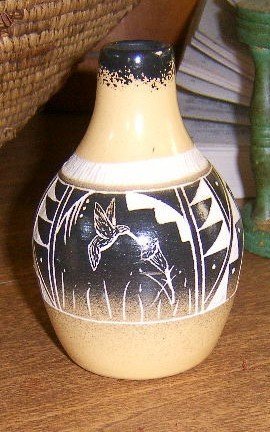 Signed Navajo Pottery Vase Hummingbird Design Free Shipping