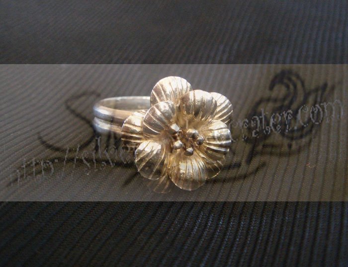 R015ring with cherry blossom flower