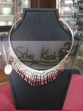N029 necklace with long silver bead 1/2