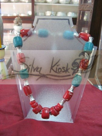 N030 necklace with red&blue stone bead