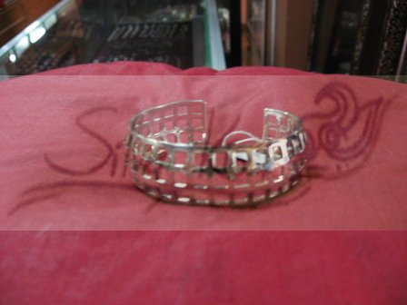 B035 All square carve bracelet
