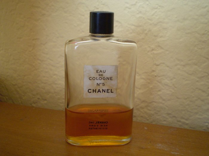 VINTAGE PERFUME BOTTLE EAU DE COLOGNE CHANEL No 5 1.5oz