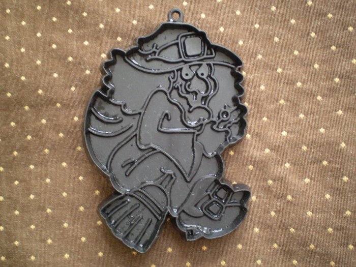VINTAGE HALLMARK COOKIE CUTTER WITCH HALLOWEEN BLACK