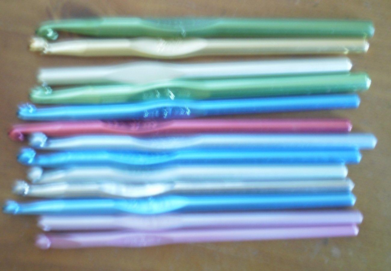 Lot Crochet Hooks Metal H-K Aluminum Boye Gem Bates