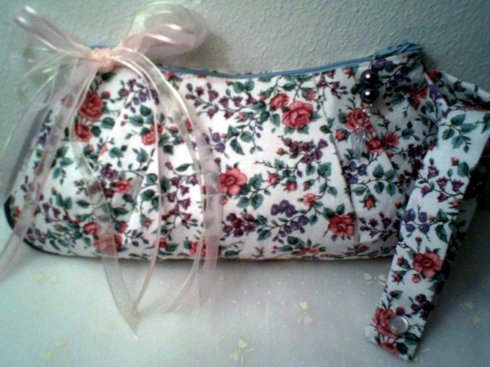 English Country Garden Wristlet Clutch Purse