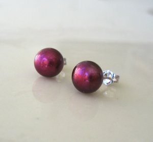 7.5-8M Wine Red Cultured Pearl 14K White Gold Earrings