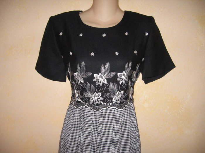 Unique NAVY BLUE Mid Calf EMBROIDERED Casual CAREER DRESS M