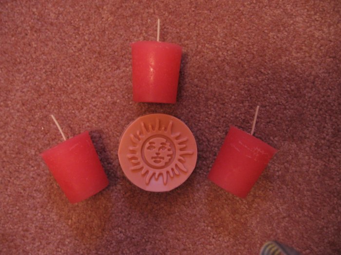 4 pc set HANDMADE 3 VANILLA Votives & SUN Shaped HEMP OIL SOAP