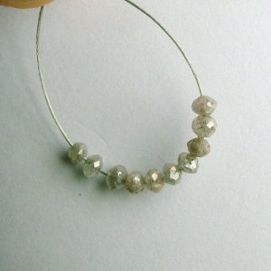 1.00 ct. Diamond Bead Collection – intense silver sparkle