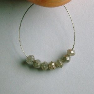 1.02 ct. Diamond Bead Collection – intense silver sparkle