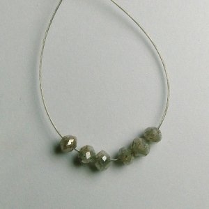 1.16 ct. Diamond Bead Collection – intense silver sparkle