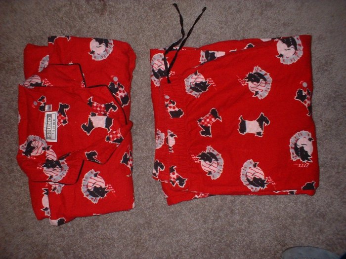 Ladies Plus Size Pjs 1x Red with scotty dogs PRICED REDUCED Shipping INCLUDED