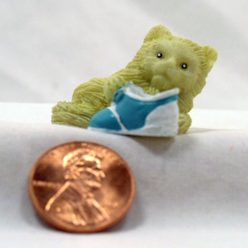 White Kitten 1:12 Dollhouse Miniature