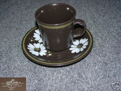 Mikasa Ravenna 4 Cup and Saucer Sets - MINT