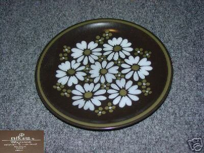 Mikasa Ravenna 4 Salad Plates - MINT