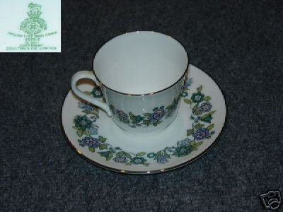 Royal Doulton Espirit 1 Cup and Saucer Set - MINT