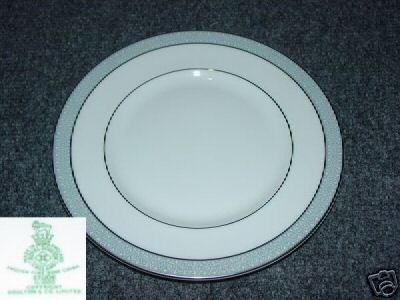 Royal Doulton Etude 5 Salad Plates - MINT