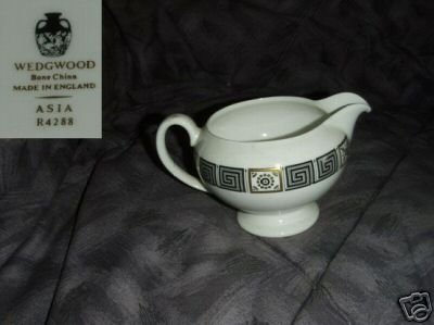Wedgwood Asia - Black 1 Cream Pitcher ( Creamer )