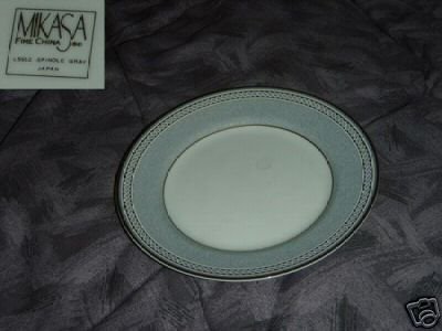 Mikasa Spindle Gray 5 Bread and Butter Plates