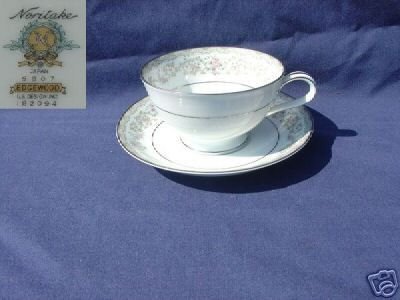 Noritake Edgewood 4 Cup and Saucer Sets - MINT