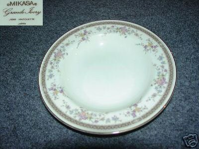 Mikasa Marquette 7 Rimmed Soup Bowls
