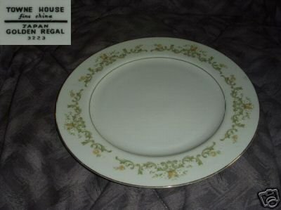 Towne House Golden Regal 3 Dinner Plates