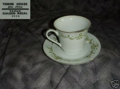 Towne House Golden Regal 4 Cup and Saucer Sets