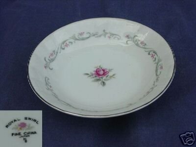 Fine China of Japan Royal Swirl 4 Fruit Dessert Bowl