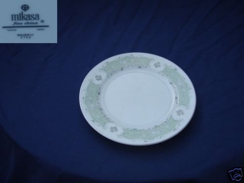Mikasa Waverly 3 Bread and Butter Plates