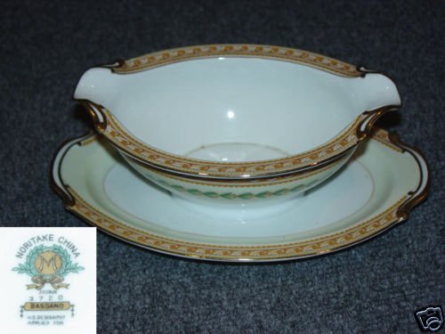 Noritake Bassano 1 Gravy Boat with Attached Underplate