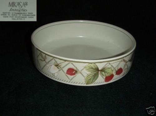 Mikasa Strawberry Fair 1 Round Vegetable Serving Bowl