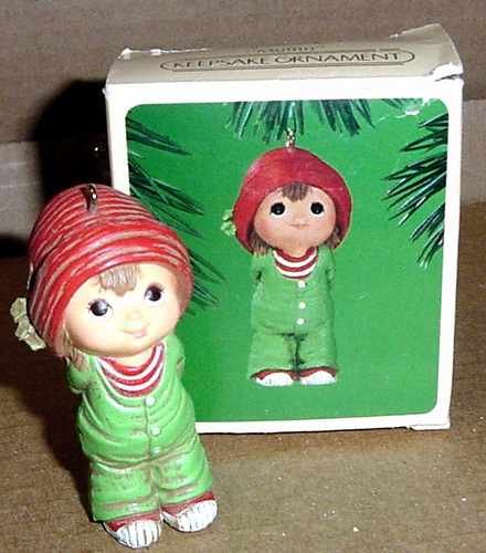 Hallmark 1984 Porcilean MUFFIN Ornament - MIB