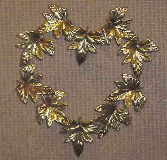Homco Heart Shape Oak Leaf Wall Plaque