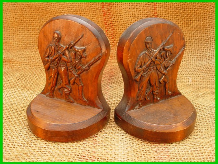 Wooden Book Ends Soldiers WWII Revolutionary War