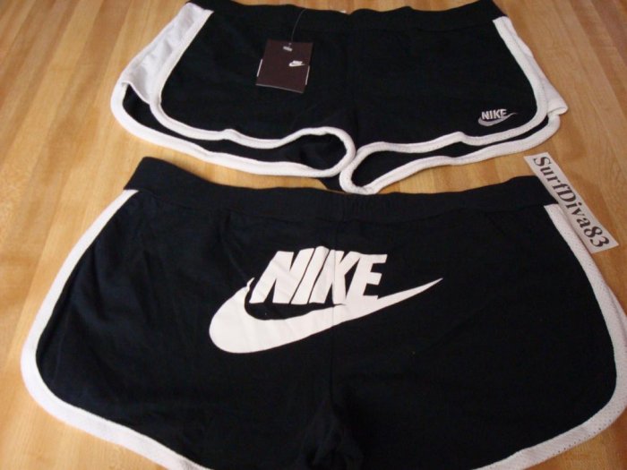 NwT M NIKE Women Lowrise WorkOut Shorts New Gym Tennis