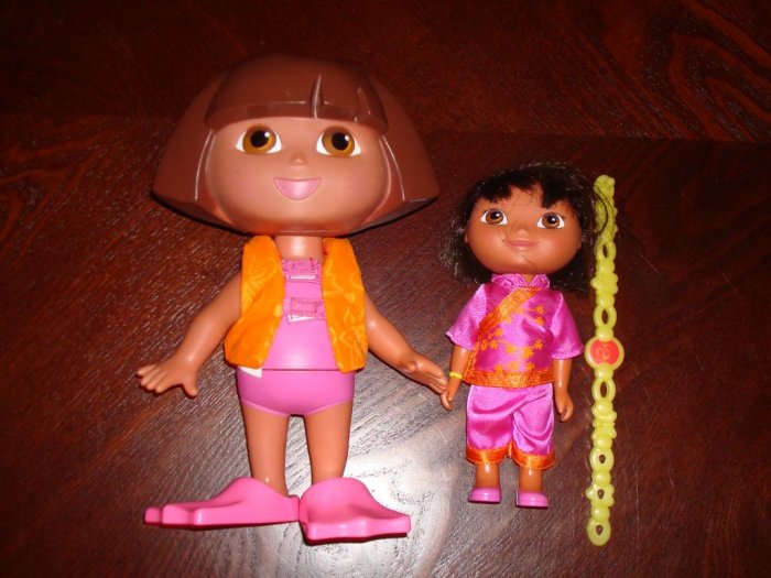 DORA The Explorer Doll Lot Bath-Time & World Adventure