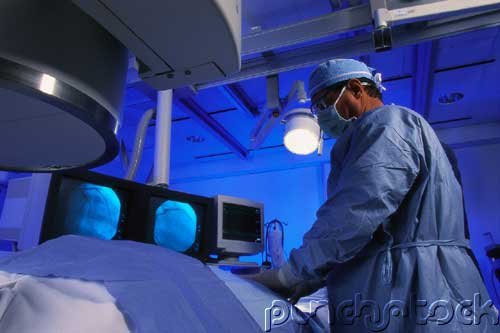 Assessment & Management Of Clinical Problems - The Surgical Experience - The Patient During Surgery