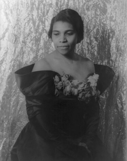 The Story Of Marian Anderson - African American Singer & Humanitarian