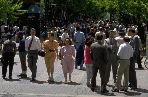 Sociology - Ecology & Modernization - Institutions Under Pressure - Politics & Mass Society