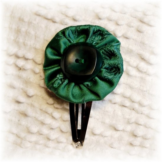 NOW 20% OFF: Green Vintage Fabric Flower Hairdooey (hairclip); made by Ms. J