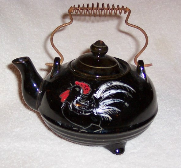 BLACK ROOSTER TEAPOT