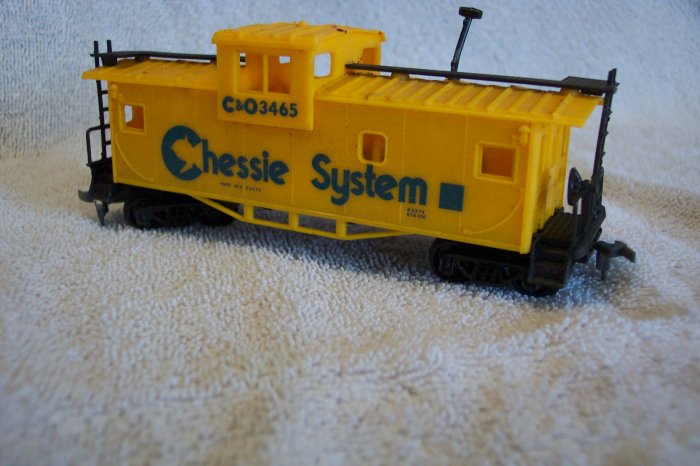 Bachman C&O 3465 Chessie System Caboose