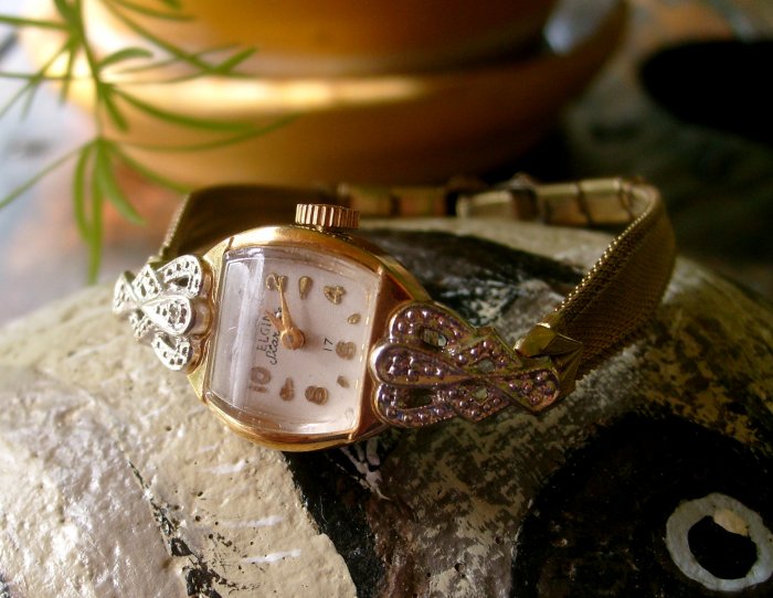 Elgin Starlite 1940s 1950s Vintage Ladies Art Nouveau Deco Sterling Lug 17 Jewel Gold Elegant Watch