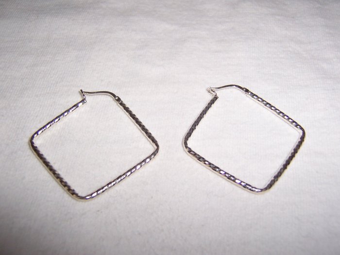 Square hoop earrings